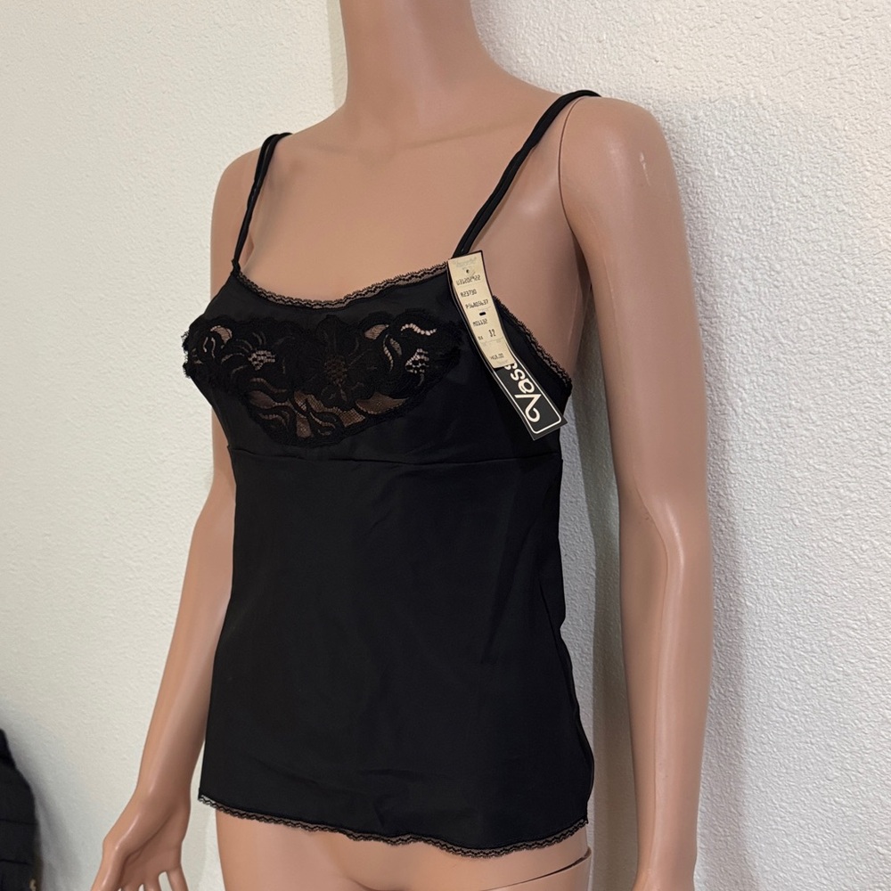 VTG NEW!! vassalette Black Lace Trim Camisole